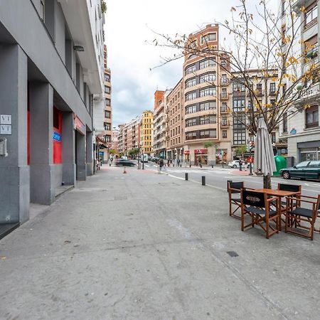 Alhondiga By Staynnapartments Bilbao Exterior foto